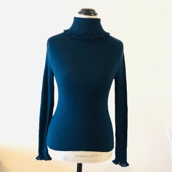 Dark Green Thin Sweater - Picture 2 of 9